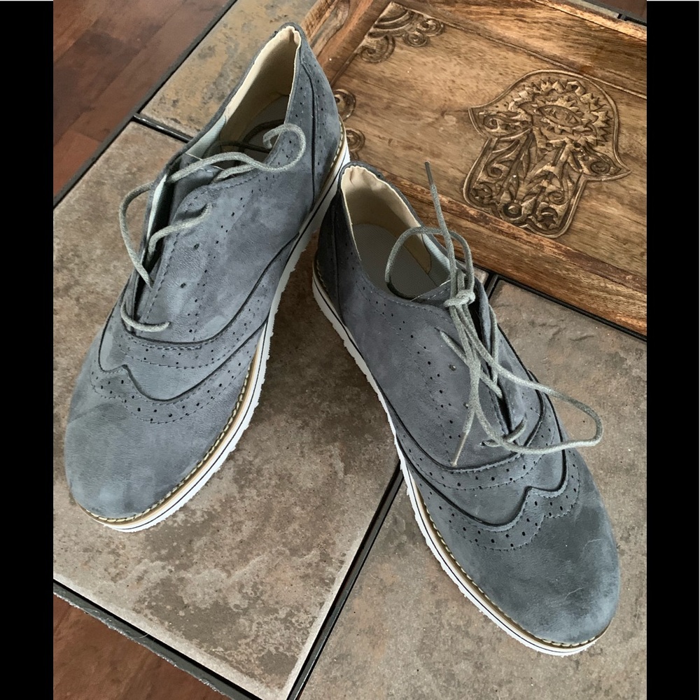 Super comfy casual/dress shoe
